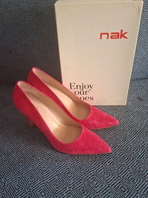 Nak suede leather pumps size 41, dark pink fuchsia