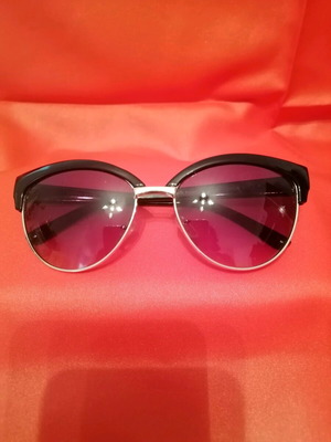 Sunglasses like new in excellent condition