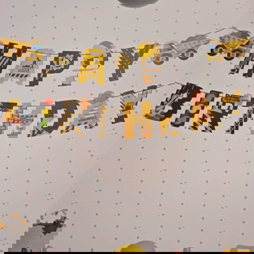 Πακέτο είδη πάρτι σαν καινούργιο με banner, σακουλάκια, σφυρίχτρες, μπαλόνια