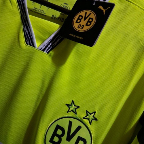 Borussia Dortmund jersey new, size Large