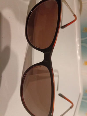 Women's sunglasses like new
