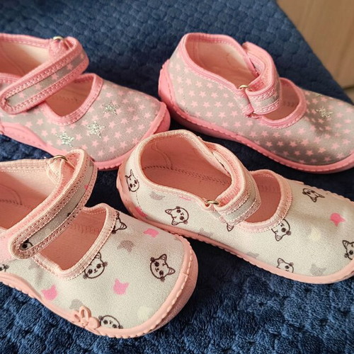 Children's slippers size 25 like new, pink