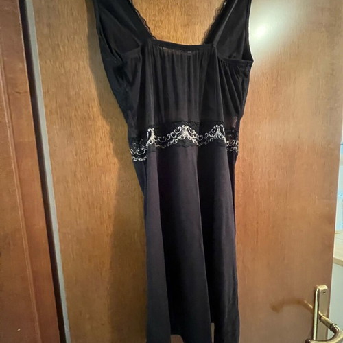 Intimissimi nightdress black like new with lace and sheer details