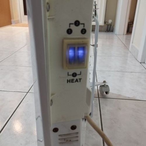 Telemax 1500 W space heater used