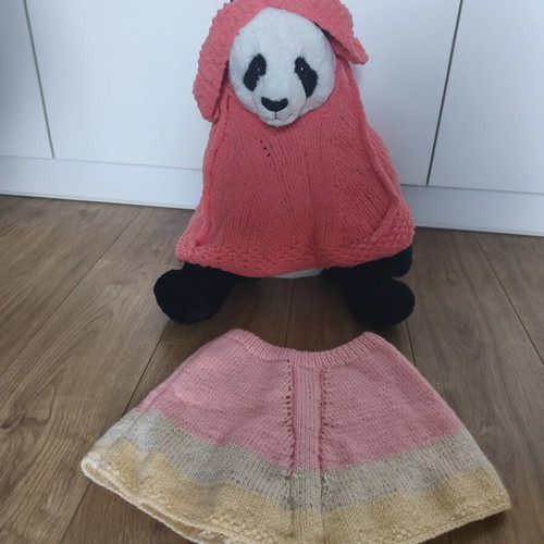 Handmade knitted children's capes, 3-7 years, 2 pieces