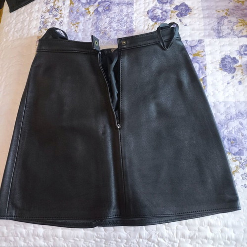 Leather skirt size 46 like new, genuine leather