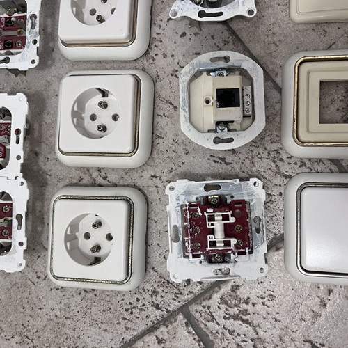 Sockets and switches set like new with 4 sockets, 2 switches, phone and antenna ports