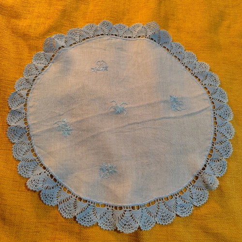 Embroidered Placket Stitch Napkins Set of 3 with Crochet Lace New