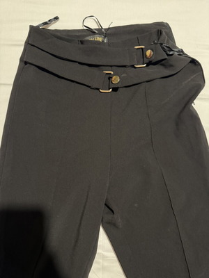 On Line black pants like new, size medium, sculpting fabric