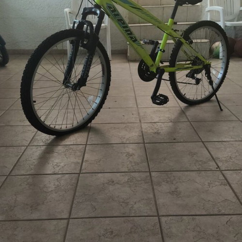 Alpina city bike like new, yellow, 26 inch wheels, V-Brakes