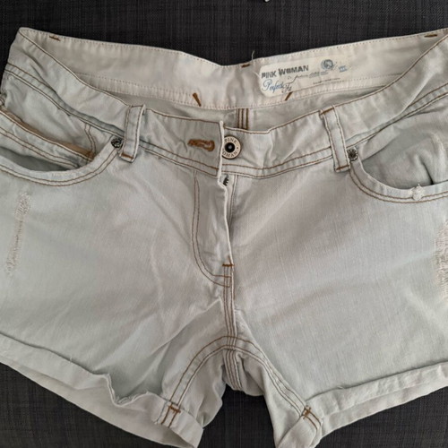 Pink Woman denim shorts like new, size M, white