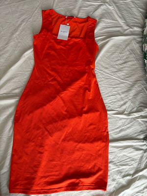Nava women's dress new, elastic, red