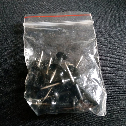 Push pins board used like new, pack of 11 pieces