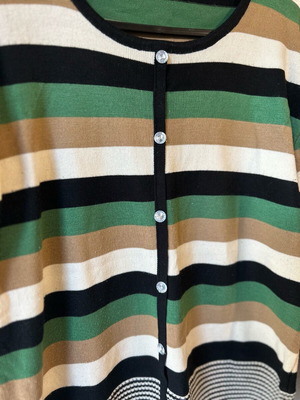 Striped colorful thin pullover like new