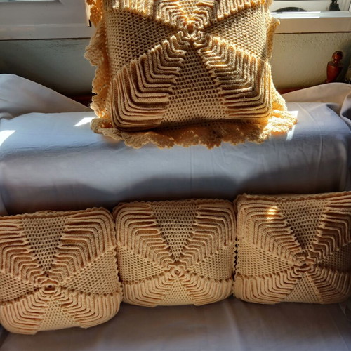 Decorative pillows, set of 4