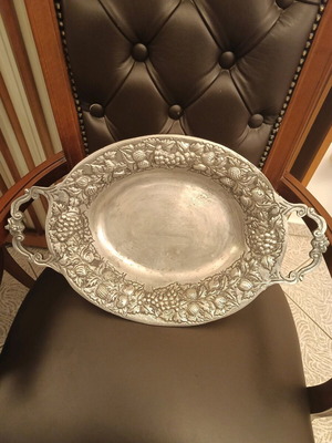 Ornate fruit bowl carved from pewter and zinc alloy like new