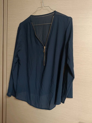 Blue tunic used with chest zipper