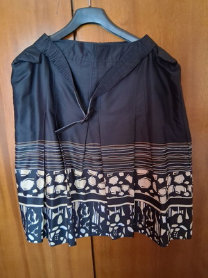 Gerry Weber summer skirt size 46 with pleats, black and beige