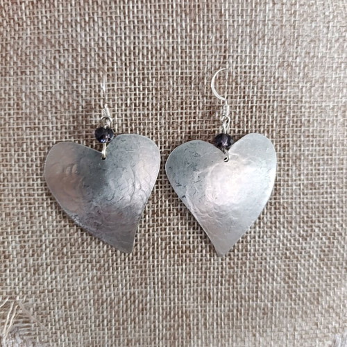 Heart dangle earrings new made of alpaca