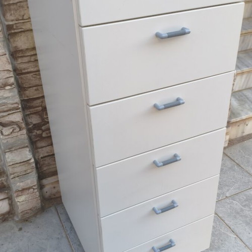 Italian office drawer unit like new, 6 drawers with metal runners