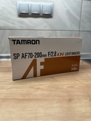 Tamron lens for Nikon f:2.8 70mm-200mm like new