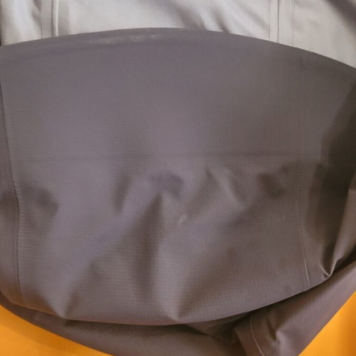 The North Face Gore-Tex Mountaineering Jacket L with Hood and Vents