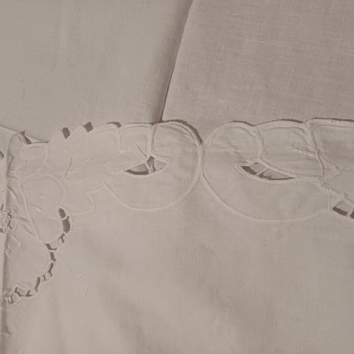 Linen embroidered tablecloth used with puff embroidery 1.75x2.50m