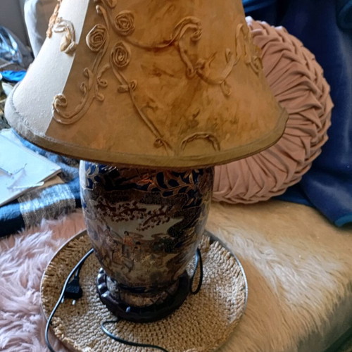 Satsuma vase lamp used, with shade and base