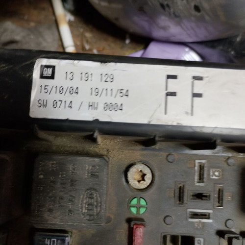 Opel Astra H fuse box 1.7 CDTI 80 HP 13191129 FF