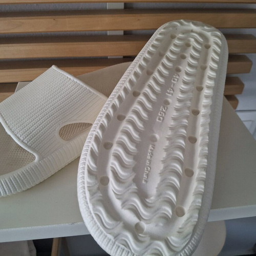 Slippers size 40-41 new, white, non-slip, lightweight