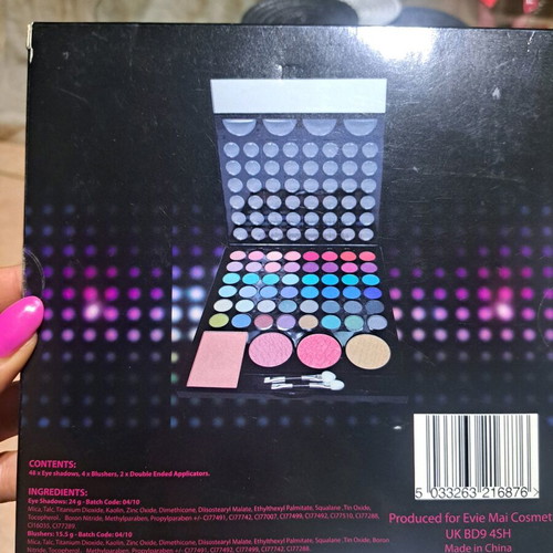 Makeup set new with eyeshadows, blush and brushes
