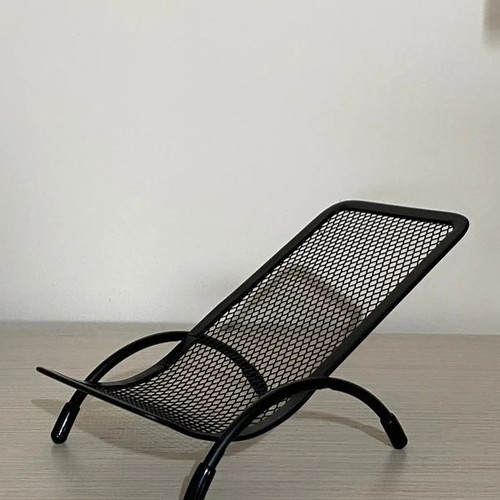 Mobile phone stand chair black, like new