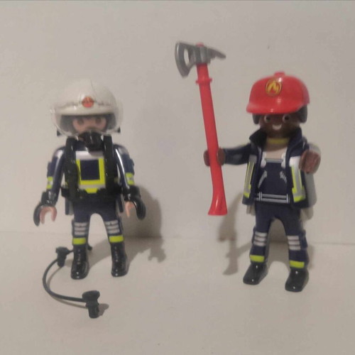 Playmobil Two Firefighters 5366 like new