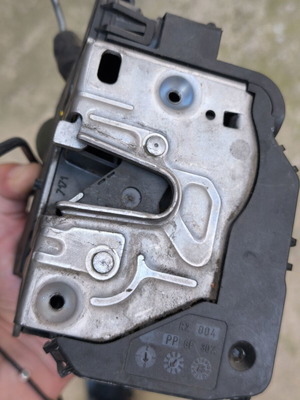 Mercedes front right door lock with control unit and plastic