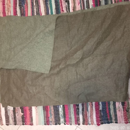 Wool scarf new with different color on each side, green