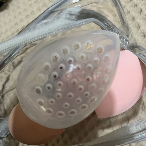 Makeup sponges new set of 6 with plastic perforated container