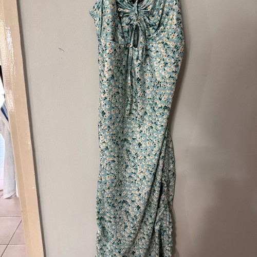 Dress new, size S with adjustable ruching