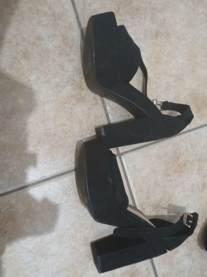 Bershka women's black high-heeled sandals size 40