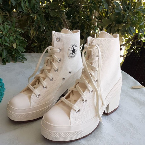 Converse All Star Cream Chuck Taylor 70 De Luxe Size 39 New With Box
