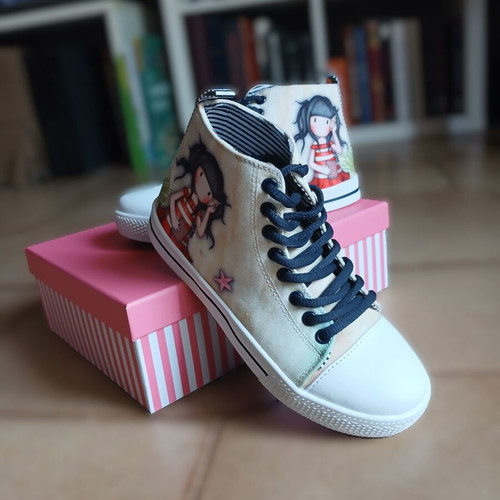 Santoro London Gorjuss High Sneakers Size 33 New Beige Black