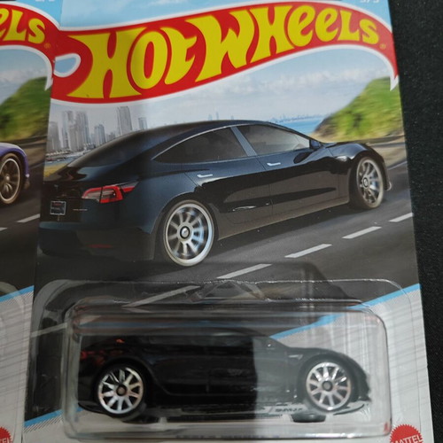 Hot Wheels Luxury Sedans Series 2022 complete set new