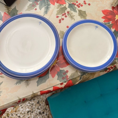 Givenchy Singapore Airlines plates set of 6 like new