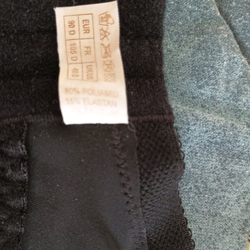 Bra with 90D padding black with embroidered flowers like new