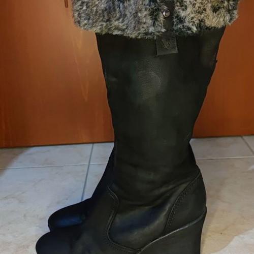 Caprice boots used with fur lining, size 40, black