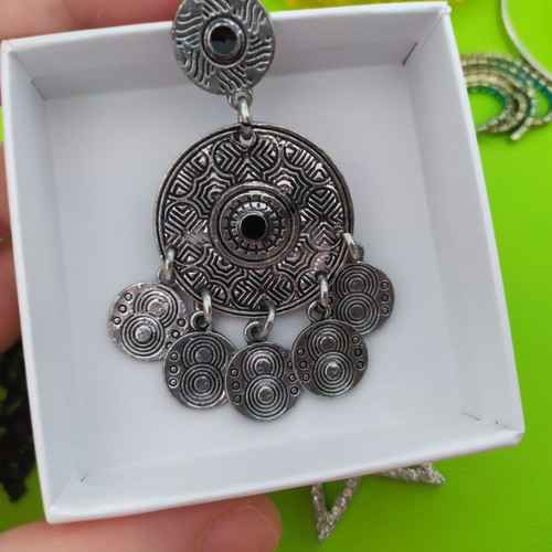 Jewelry used, earrings and bracelet set