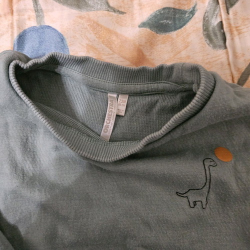 Used baby shirts for 12 to 24 months, 5 thick winter tops