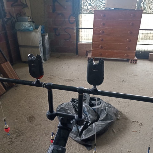 Carp fishing rods like new with full equipment and 4-person boat