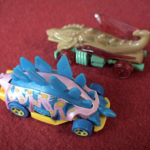 Hot Wheels Motosaurus and Dragon Blaster collectible cars set used
