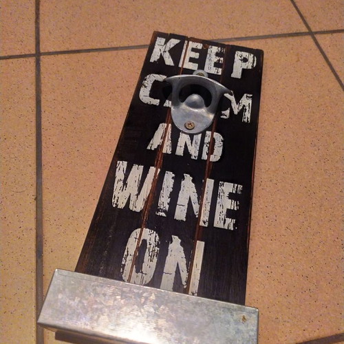 Bottle opener new, wall-mounted with cap catcher