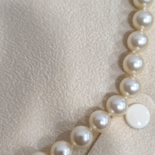 Vintage Majorica Pearl Necklace cream-white, like new